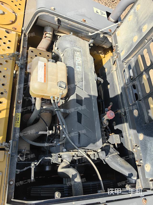 发动机整体俯视（整机外观）