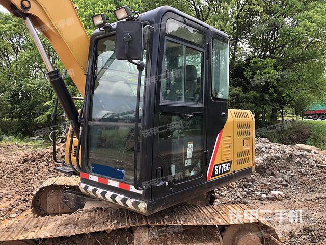 驾驶室整体（整机外观）