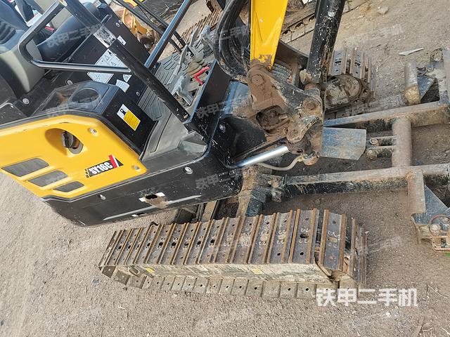 驾驶室整体（整机外观）