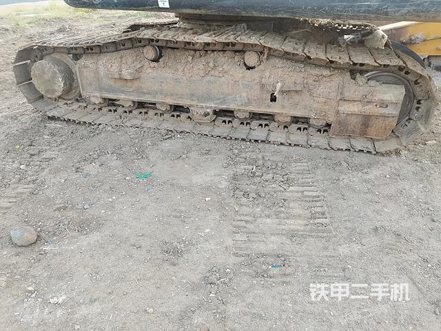 单侧履带整体（整机外观）