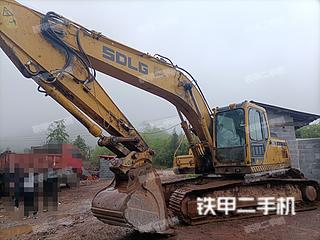 山东临工LG6225E挖掘机实拍图片