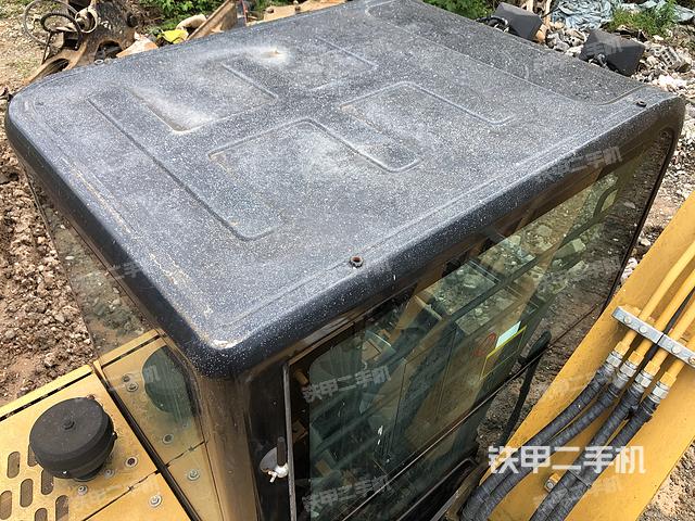 驾驶室顶部（整机外观）