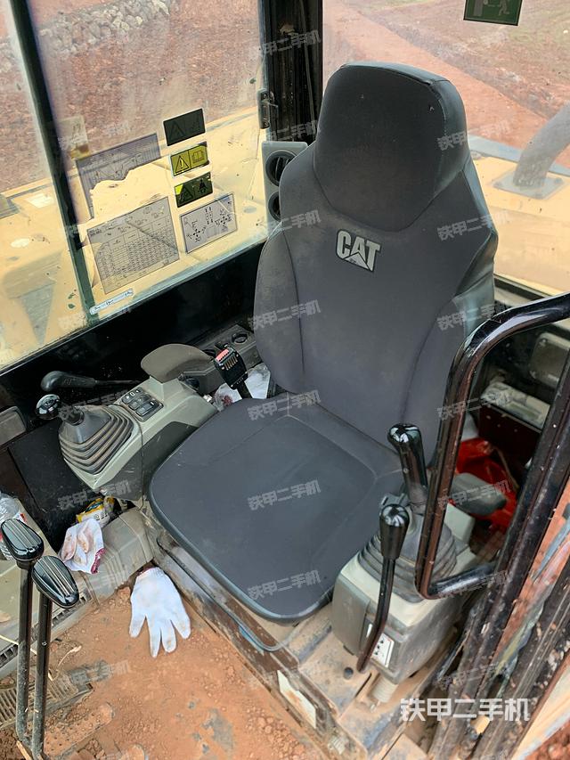 驾驶室整体（整机外观）