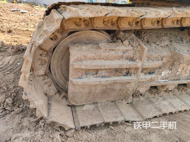 左導(dǎo)向輪（行走機(jī)構(gòu)）