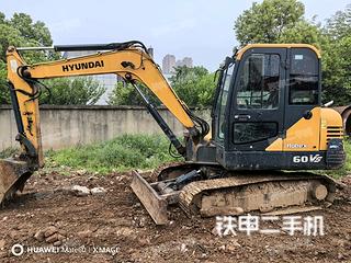 芜湖现代R 60VS挖掘机实拍图片