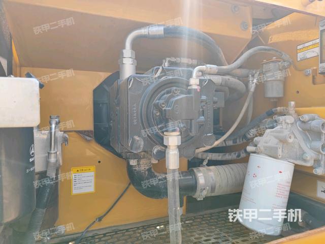 液壓泵斜45?左（大件艙室）