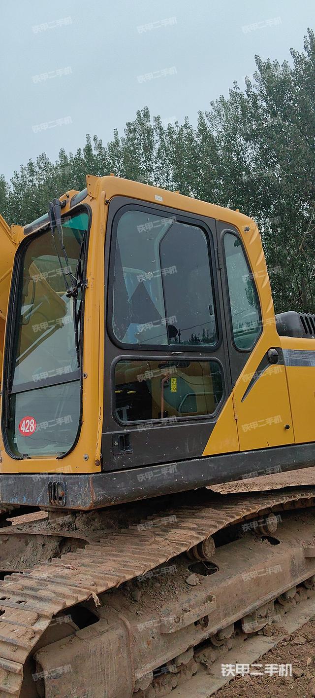 驾驶室整体（整机外观）