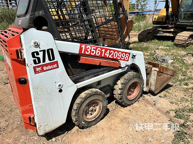 整机右后45°（设备外观及核心部件）