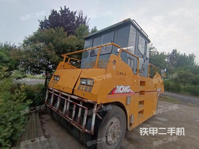 整机右后45°（设备外观及核心部件）