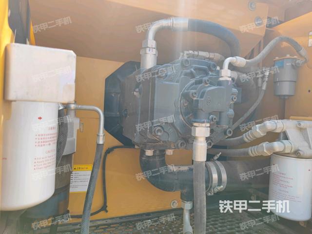 液壓泵斜45?左（大件艙室）