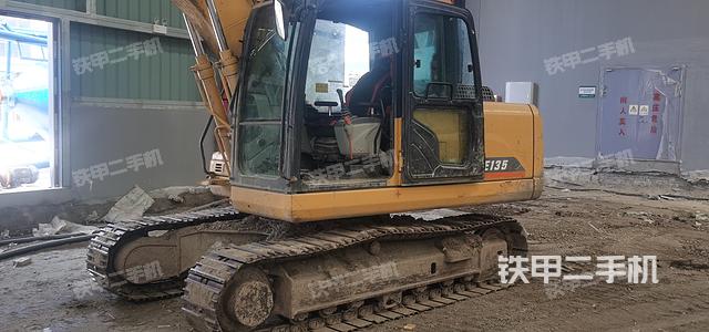 驾驶室整体（整机外观）