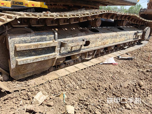 单侧履带整体（整机外观）