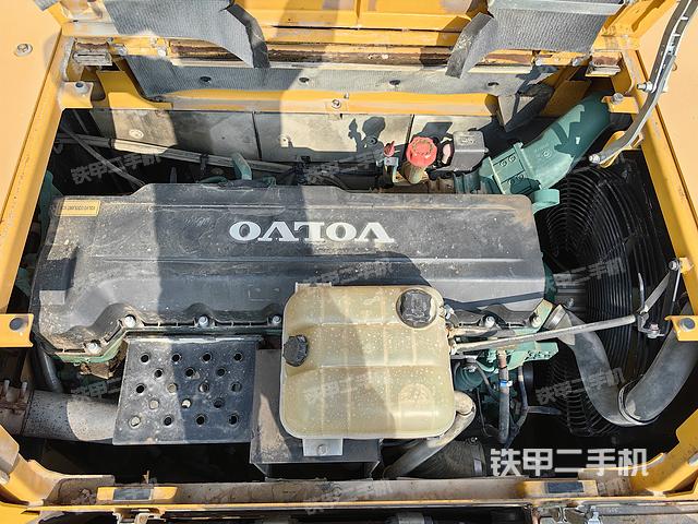 发动机整体俯视（整机外观）