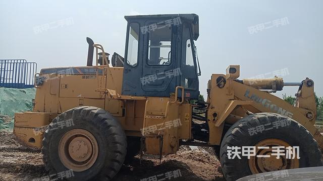 发动机左侧（整机外观及大件）