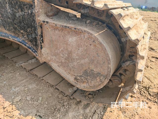 右驅(qū)動(dòng)輪（行走機(jī)構(gòu)）