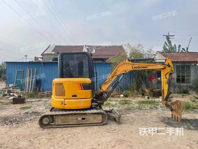 驾驶室顶部（整机外观）