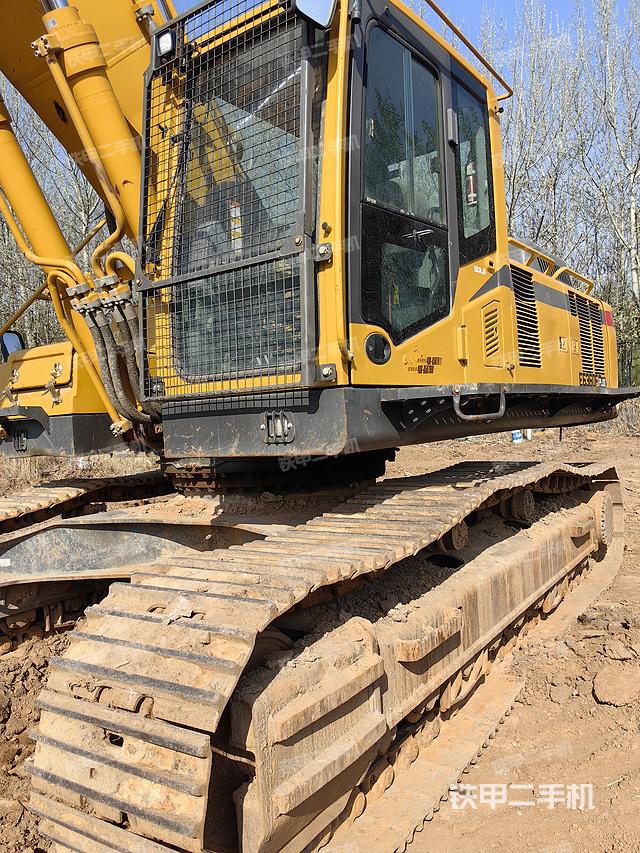 驾驶室整体（整机外观）