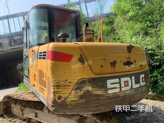 山東臨工E680F挖掘機(jī)