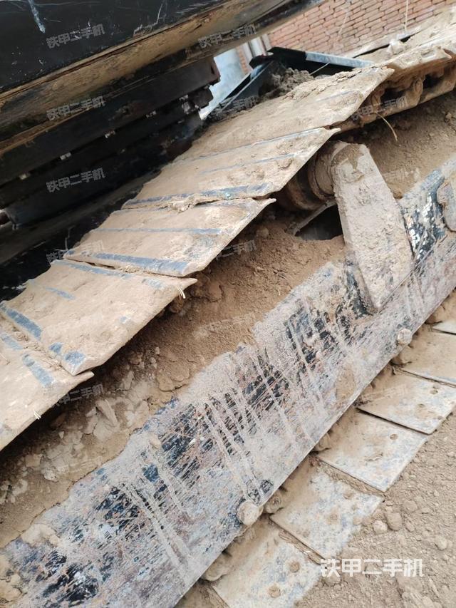 单侧履带整体（整机外观）