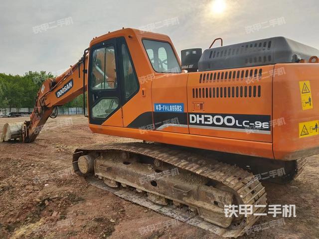 斗山DH215-9E挖掘机