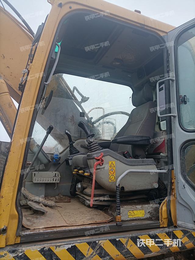 驾驶室整体（整机外观）