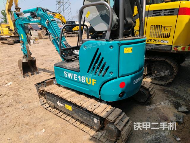右后45(整機外觀) 右后45(整機外觀)