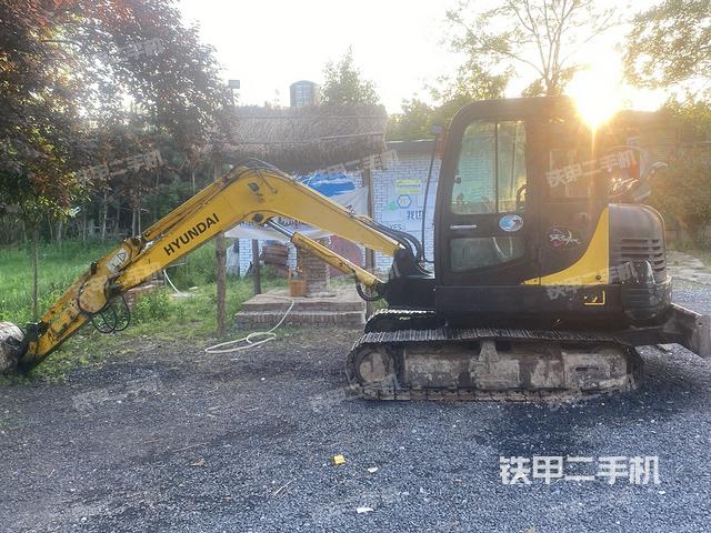现代R60-7挖掘机