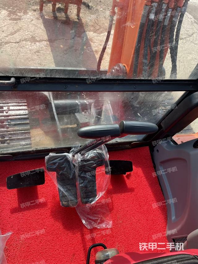 座椅左側(cè)控制臺(tái)/音響/含左手柄（駕駛室部分）