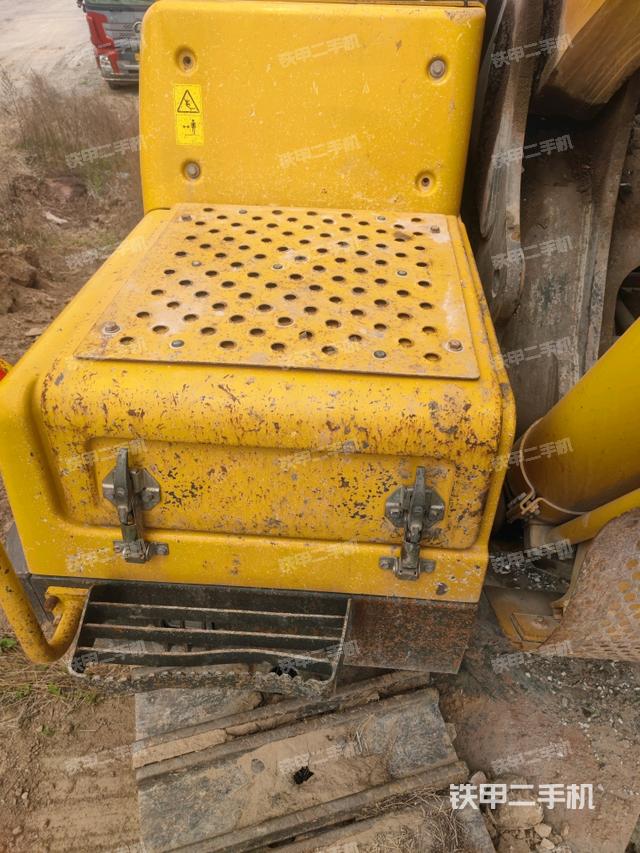 大臂根部?斜視（工作和回轉(zhuǎn)裝置）