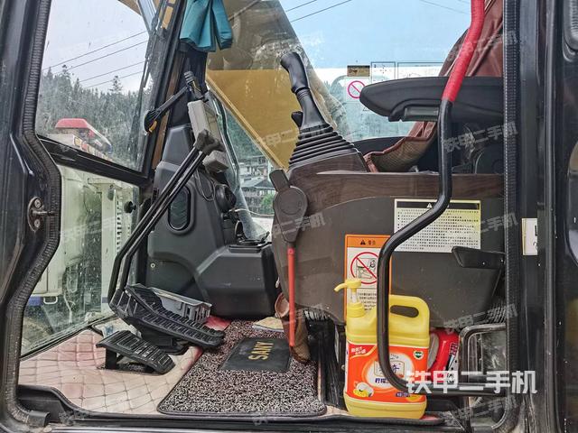 驾驶室整体（整机外观）