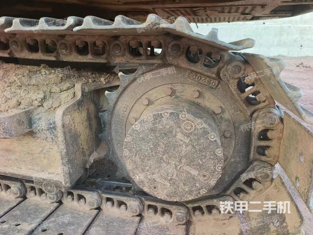 单侧履带整体（整机外观）