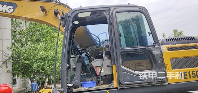 驾驶室整体（整机外观）