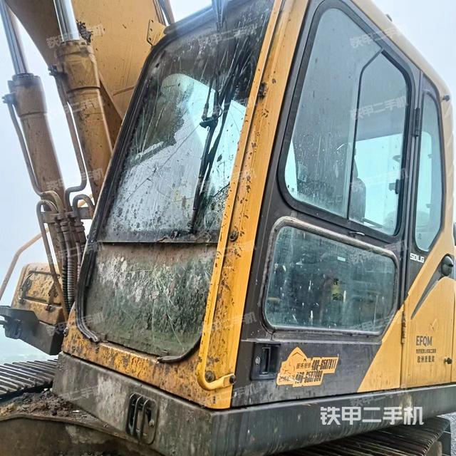 驾驶室顶部（整机外观）