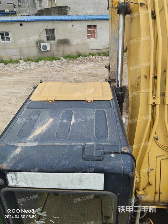 驾驶室顶部（整机外观）