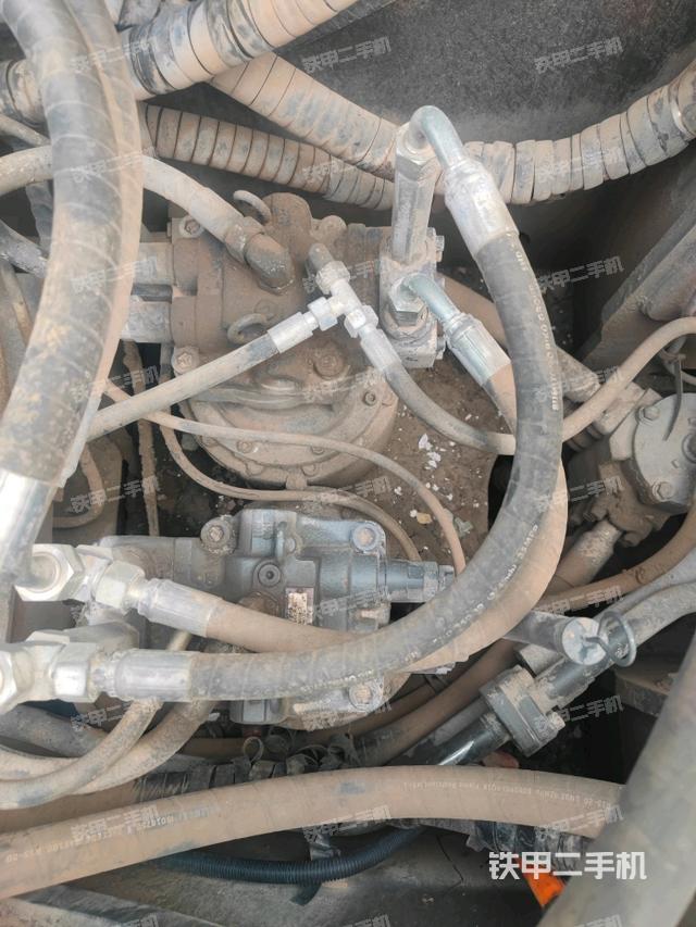 回轉(zhuǎn)馬達（上車部件）