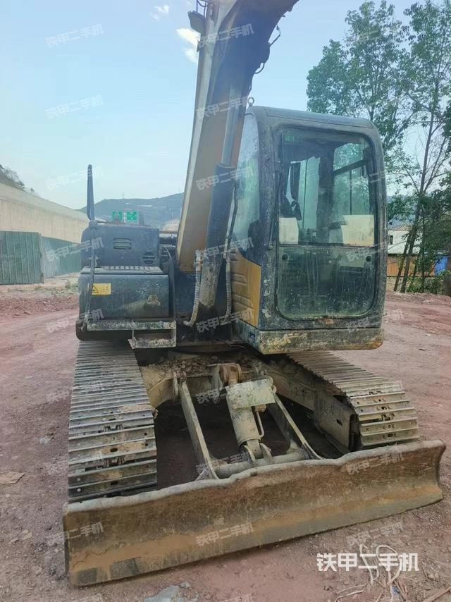 驾驶室整体（整机外观）