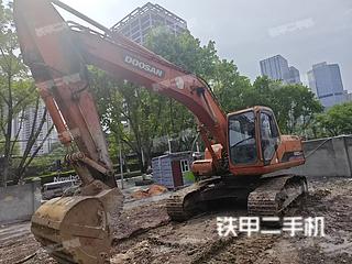重庆斗山DH220LC-7挖掘机实拍图片