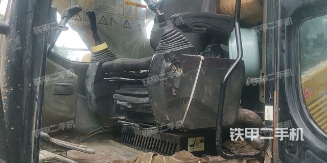 驾驶室整体（整机外观）