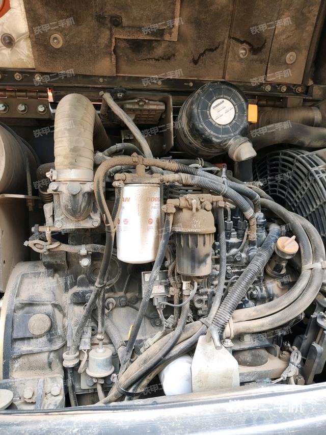 發(fā)動(dòng)機(jī)室(上車部件) 發(fā)動(dòng)機(jī)室(上車部件)