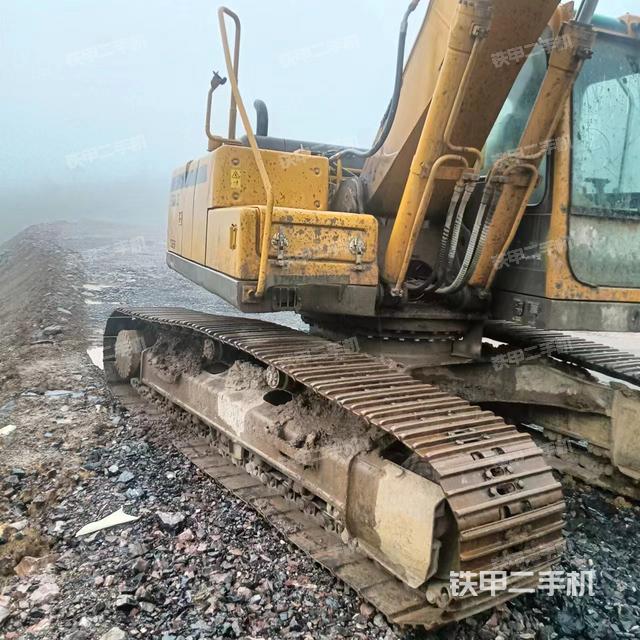 单侧履带整体（整机外观）