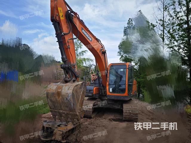 斗山DX130-9CN挖掘机