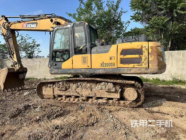 单侧履带整体（整机外观）