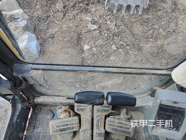 驾驶室整体（整机外观）