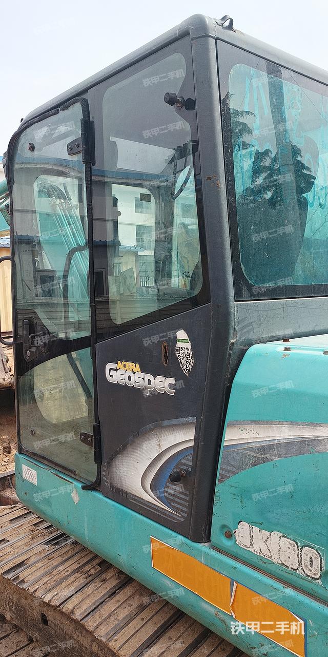 驾驶室整体（整机外观）