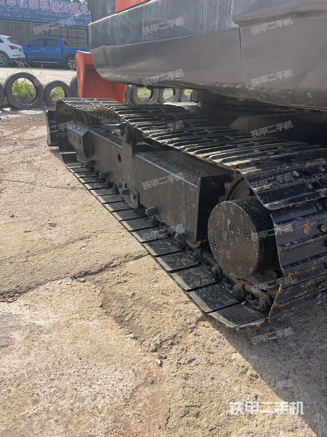 左側履帶整體?（行走機構）