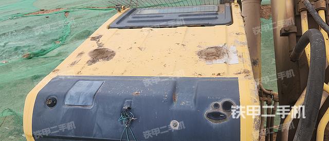 驾驶室顶部（整机外观）