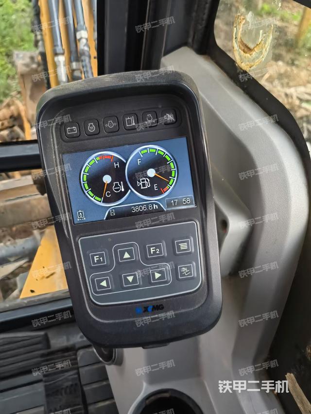 驾驶室顶部（整机外观）