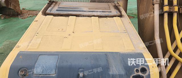 驾驶室顶部（整机外观）