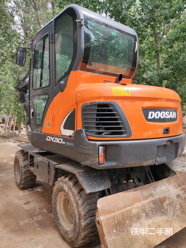 左后45(整機(jī)外觀) 左后45(整機(jī)外觀)