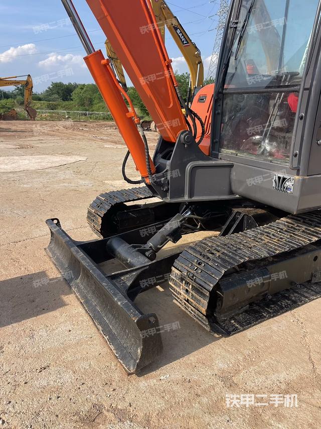 小臂整體右前（工作和回轉裝置）